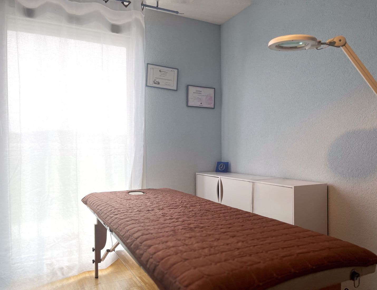 Feli'Nails — décoration chaleureuse